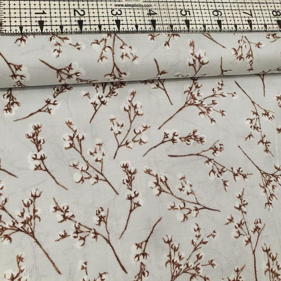 Hoffman - Meet Magnolia Buds Metallic 7678 100% Cotton Fabric
