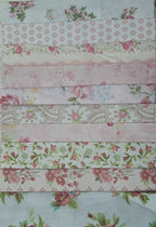 5" Charm Roll - Vintage Floral - Crafts and Quilts