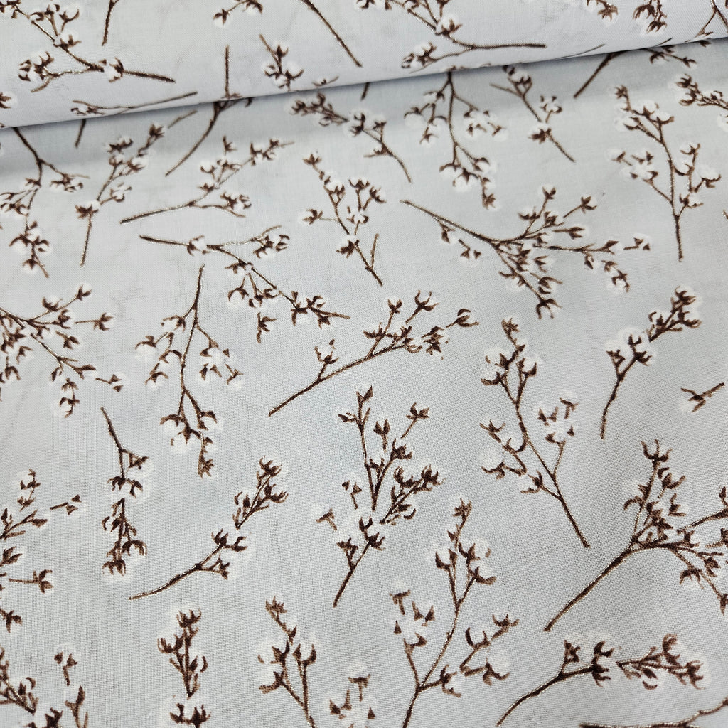 Hoffman - Meet Magnolia Buds Metallic R7678 100% Cotton Fabric