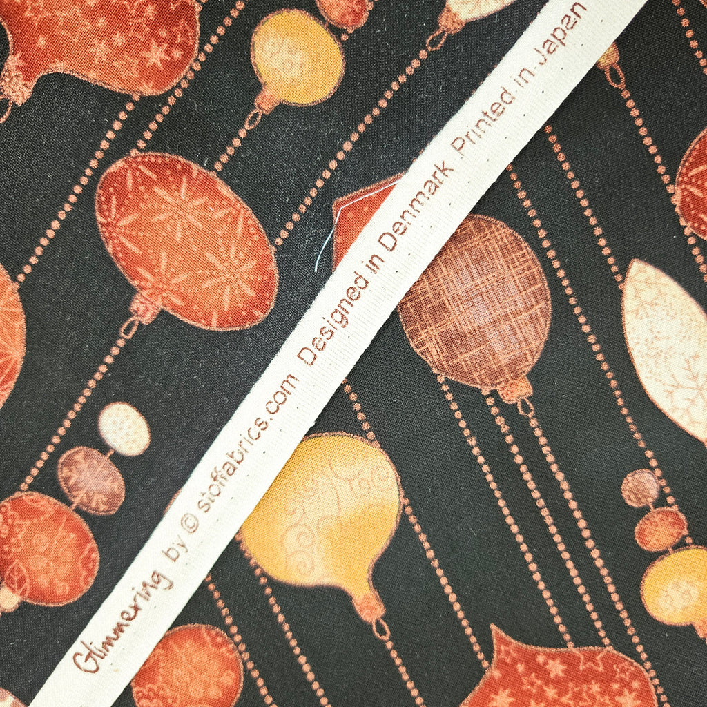 Stof - Glimmering Ornaments Black 100% Cotton Fabric