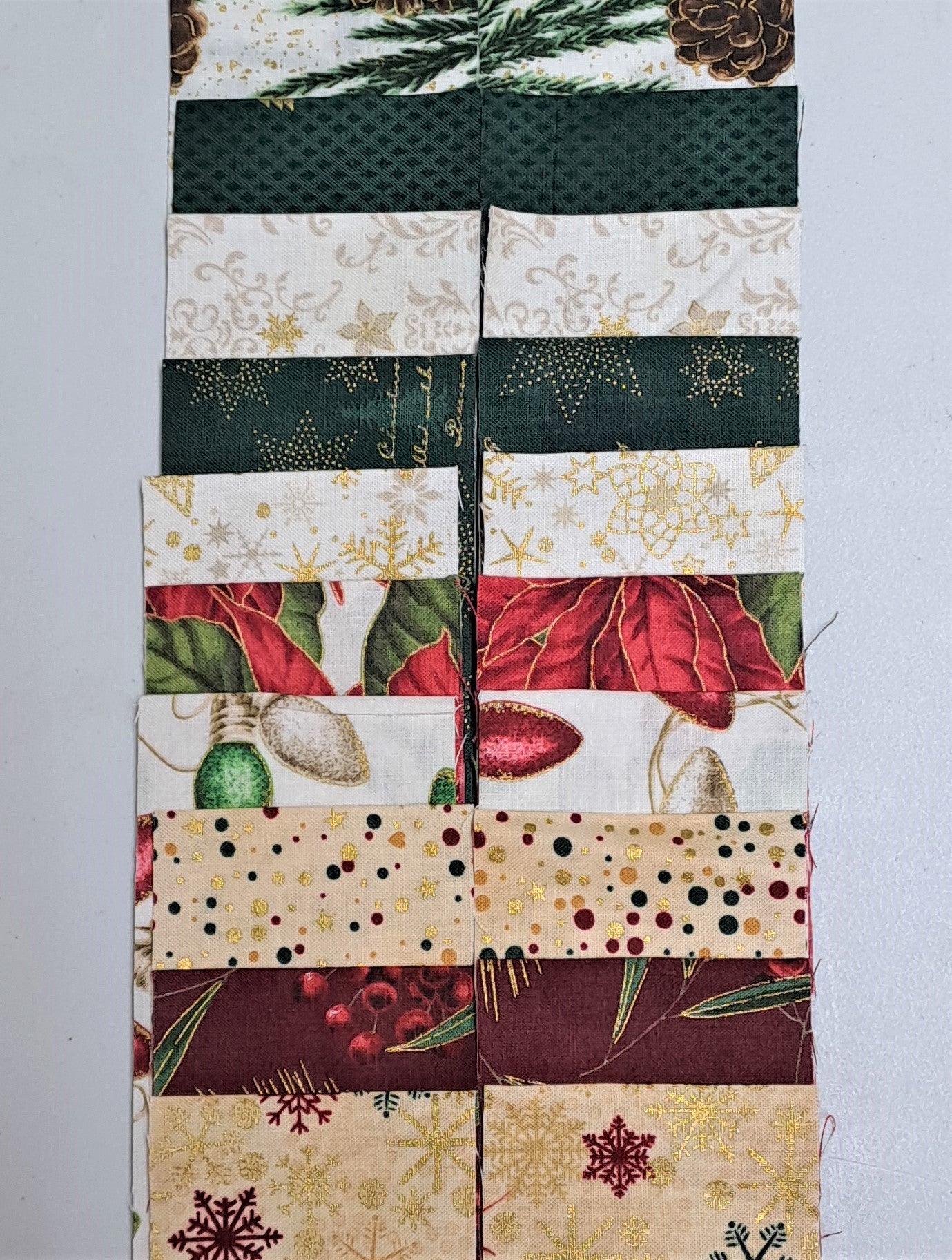 2.5" Jelly Roll - Christmas Metallics