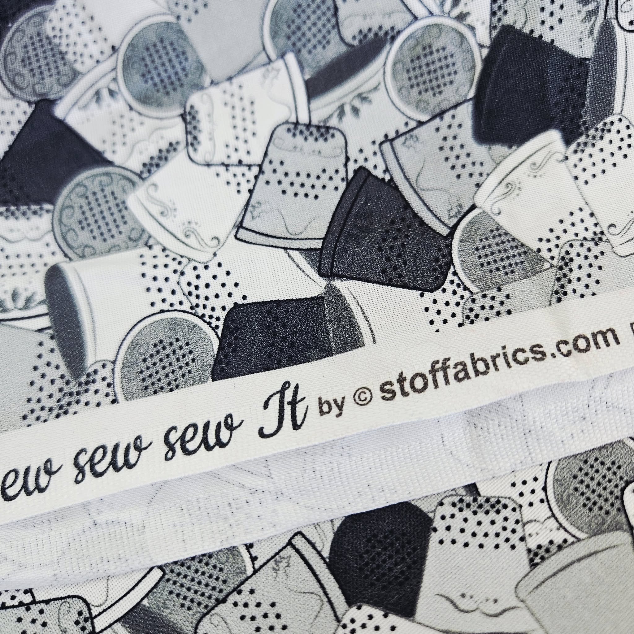 Stof - Sew It Thimbles 100% Cotton Fabric