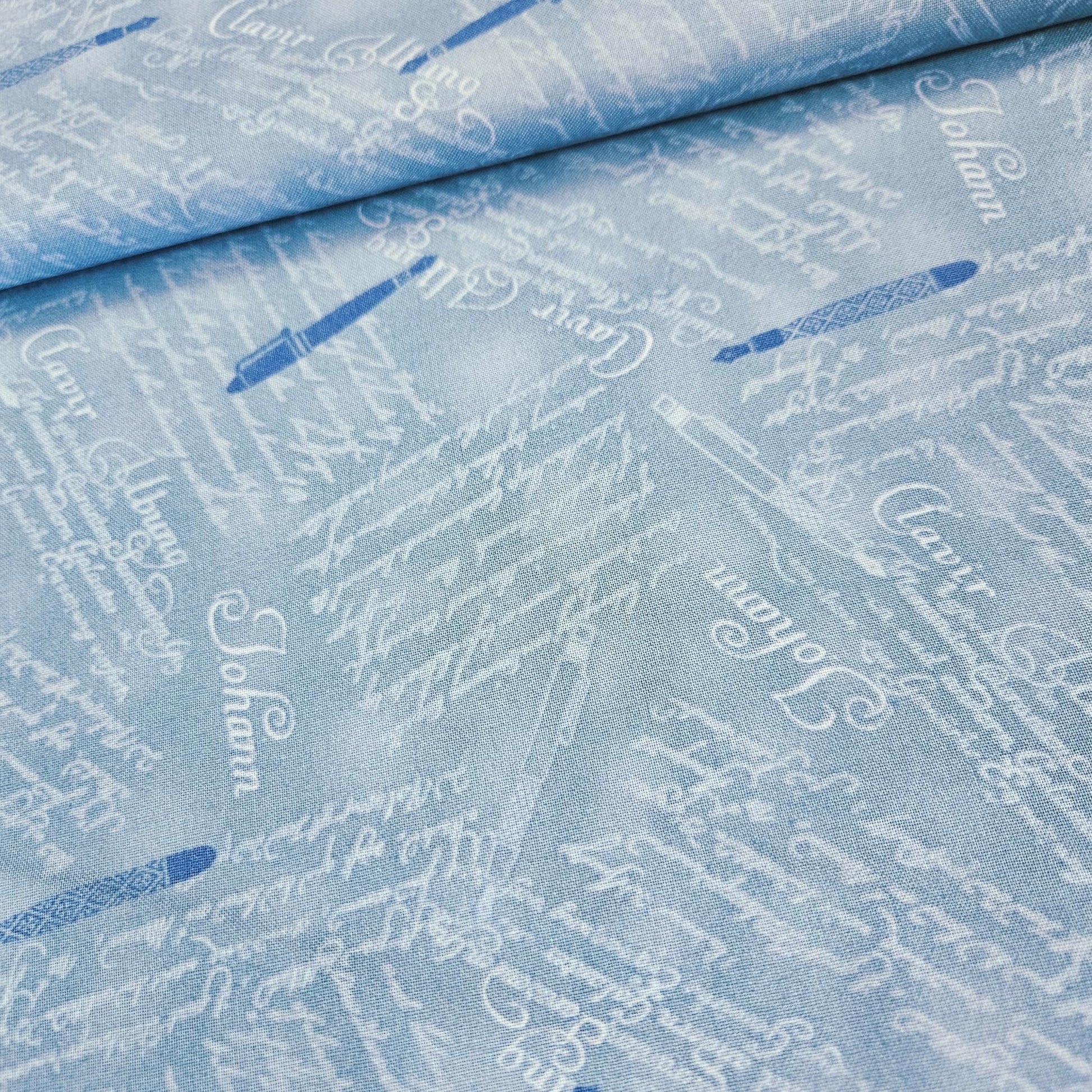 Stof - Quilters Basics Style Pen Quotes Blue 100% Cotton Fabric