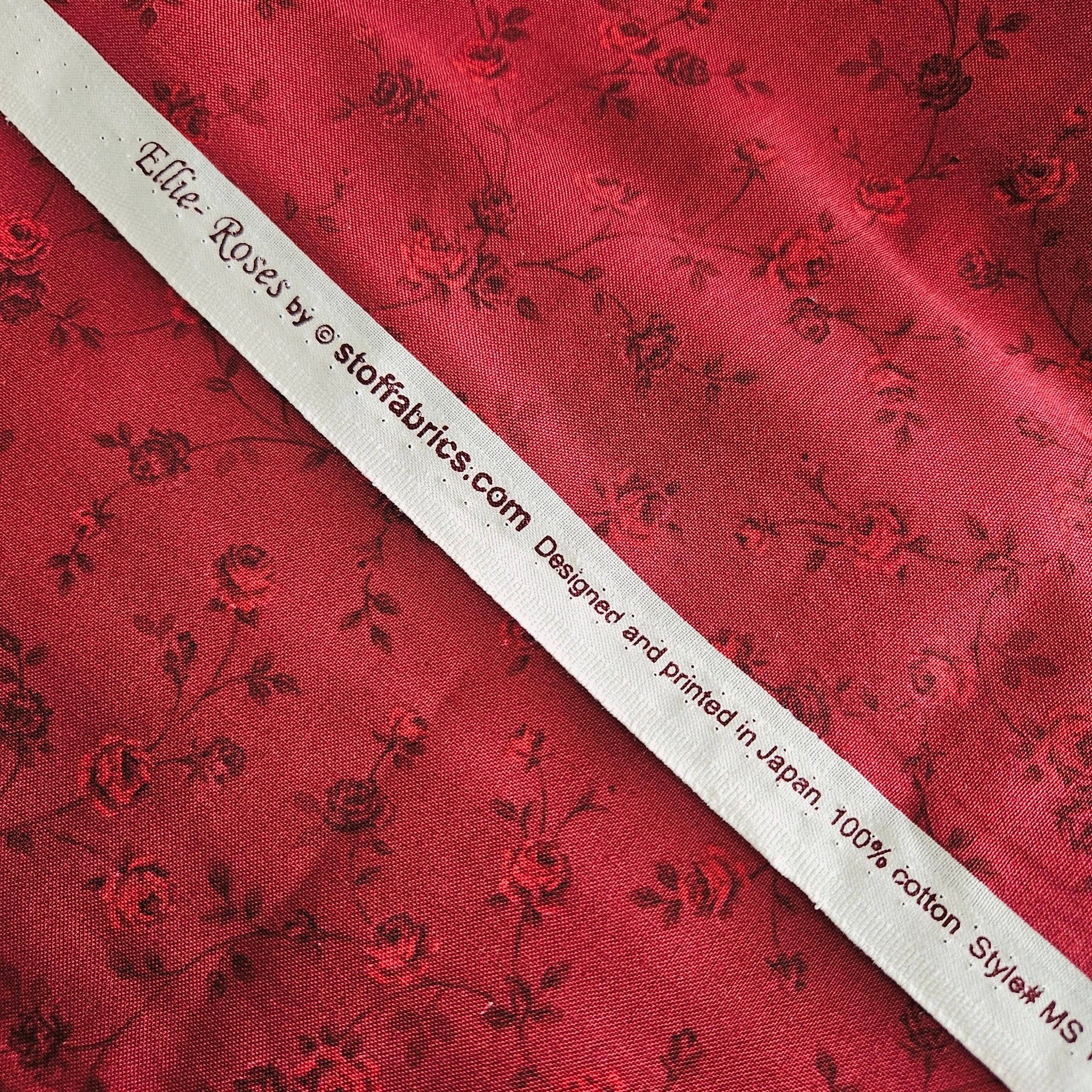Stof - Ellie Roses Red 100% Cotton Fabric - Crafts and Quilts