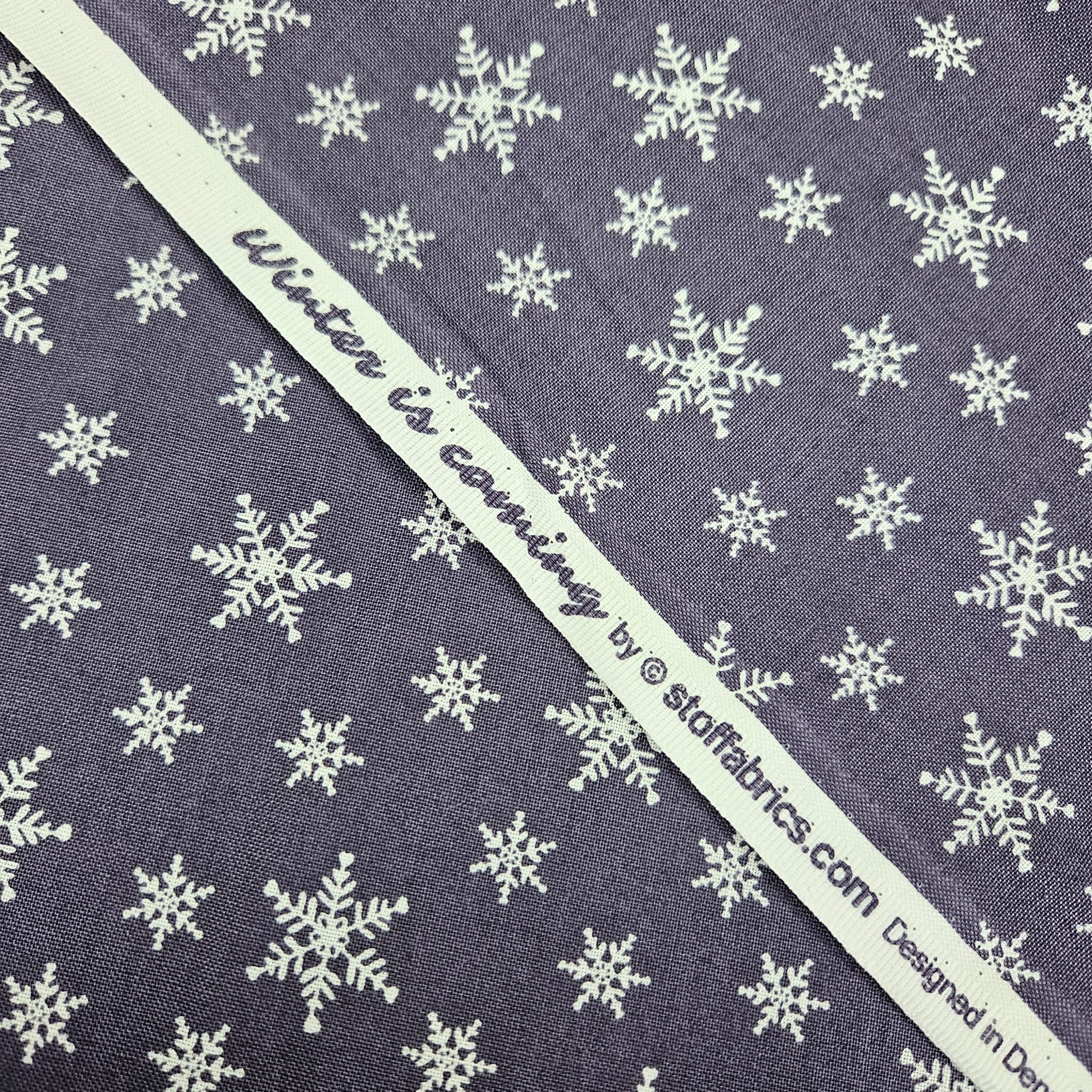 Stof - Winter is Coming Snowflakes Blue 100% Cotton Fabric