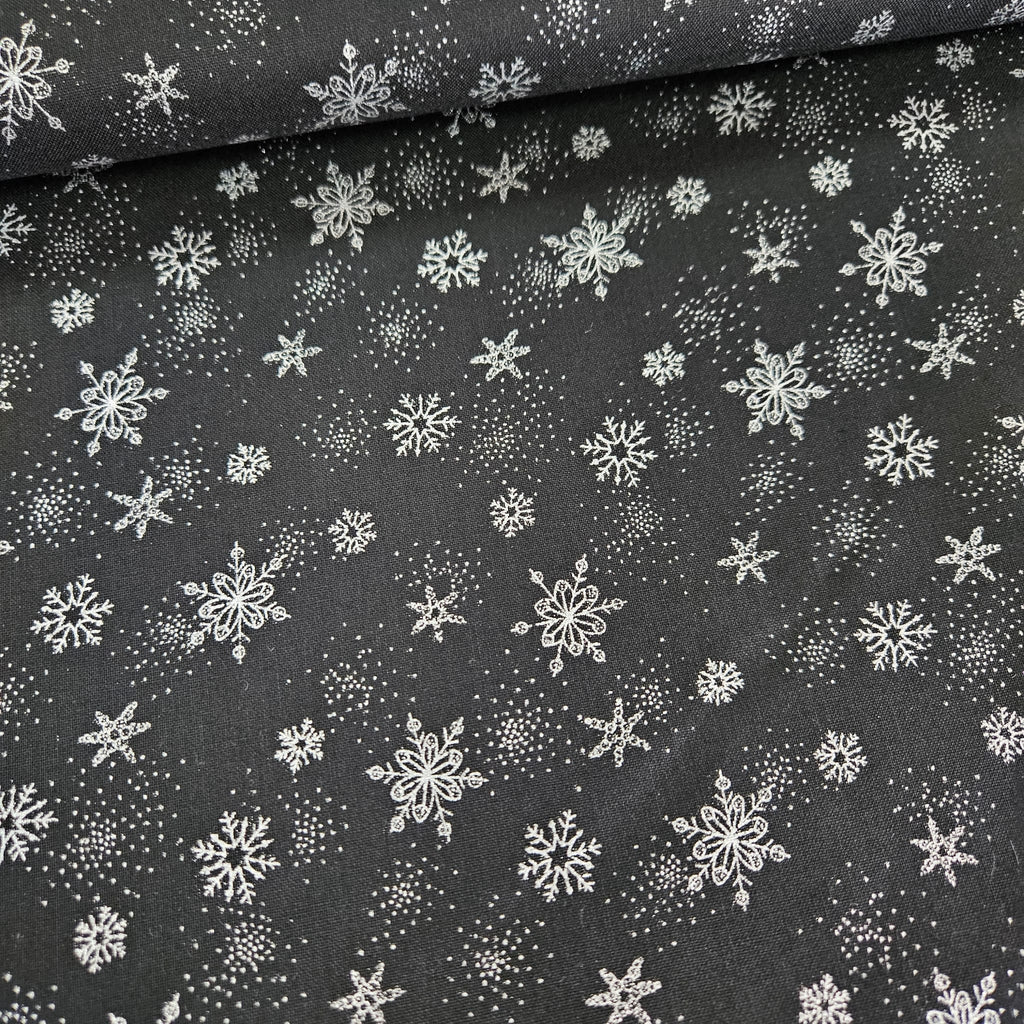 Stof - Amazing Stars Snowflakes Black Metallic 100% Cotton Fabric