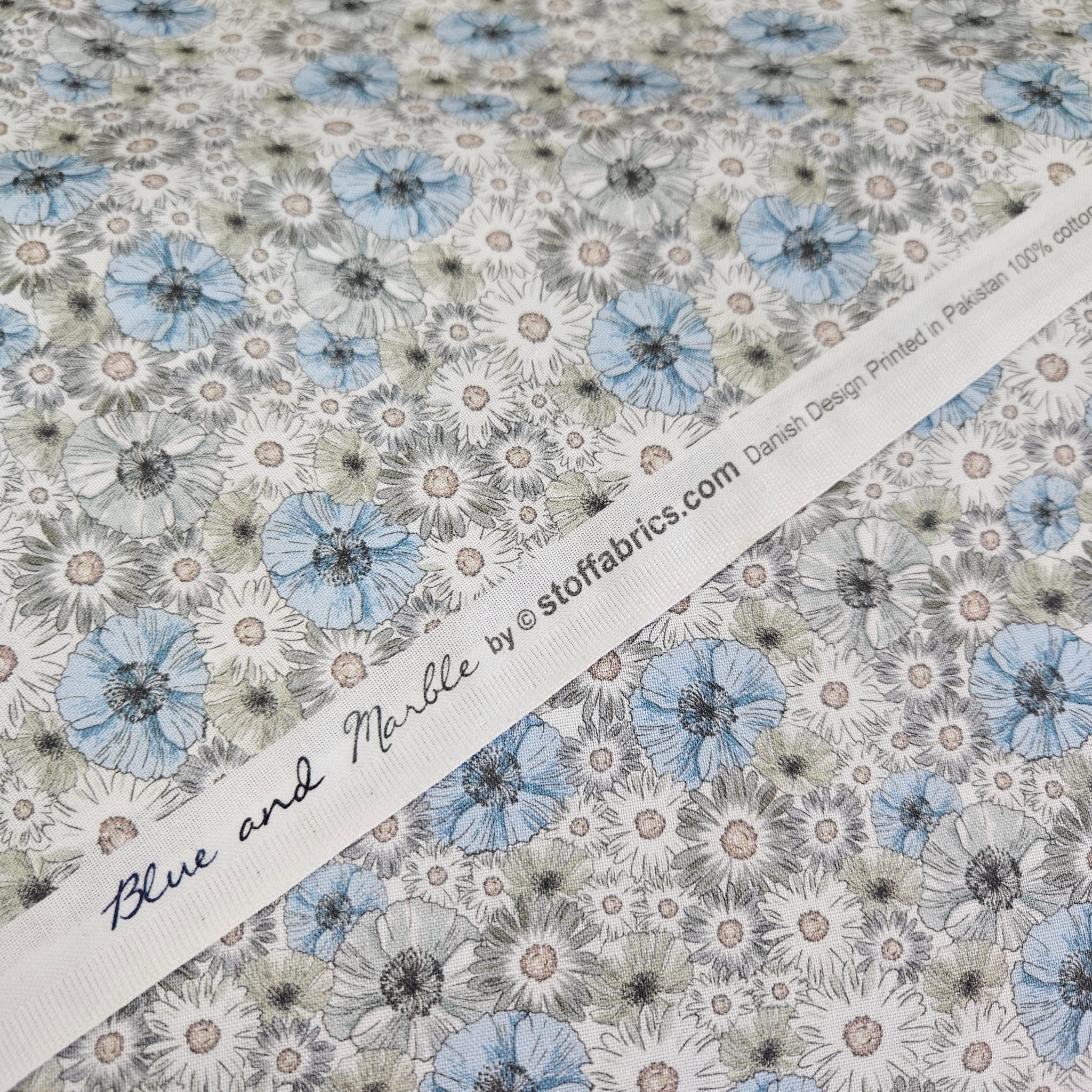 Stof - Blue and Marble 4502-874 100% Cotton Fabric