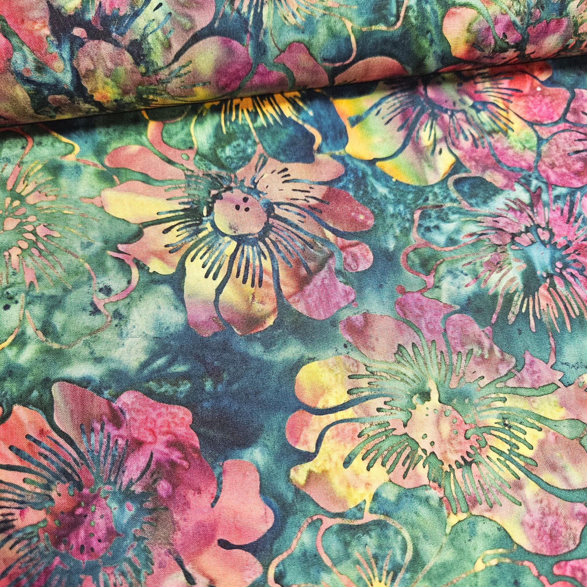 Hoffman - Bali Batiks Handpaints Luau Botanica 3361-807 100% Cotton Fabric - Crafts and Quilts
