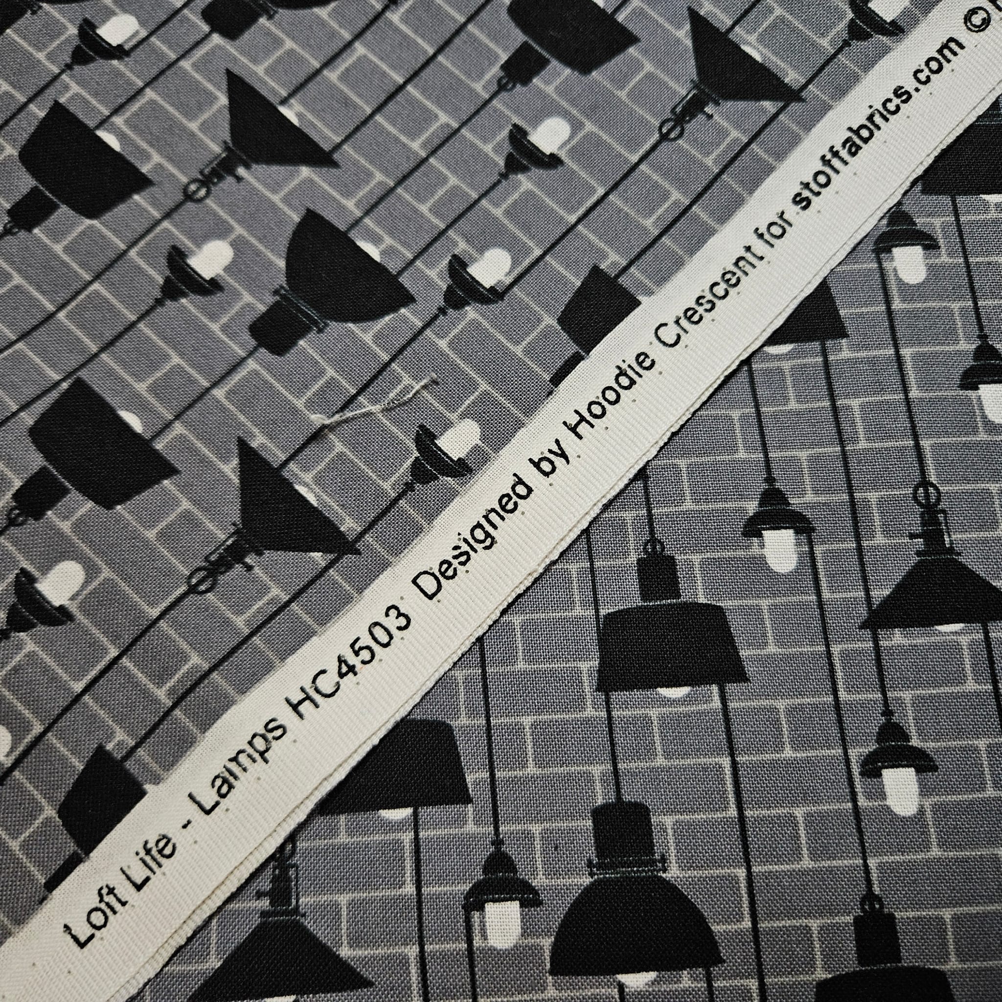 Stof - Loft Life Lamps Grey 100% Cotton Fabric - Crafts and Quilts