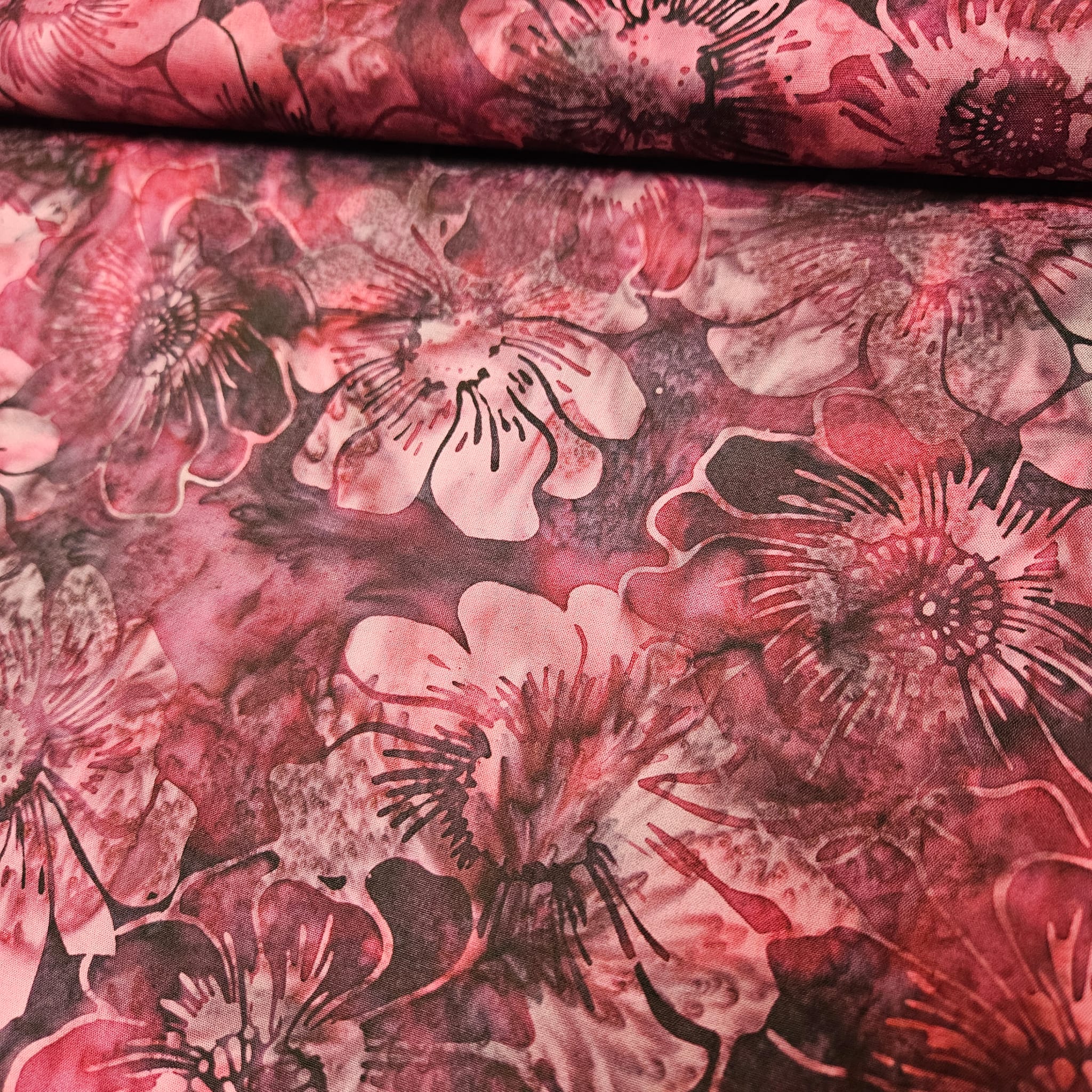 Hoffman - Bali Batiks Handpaints Blossoms Rose 3361 502 100% Cotton Fabric