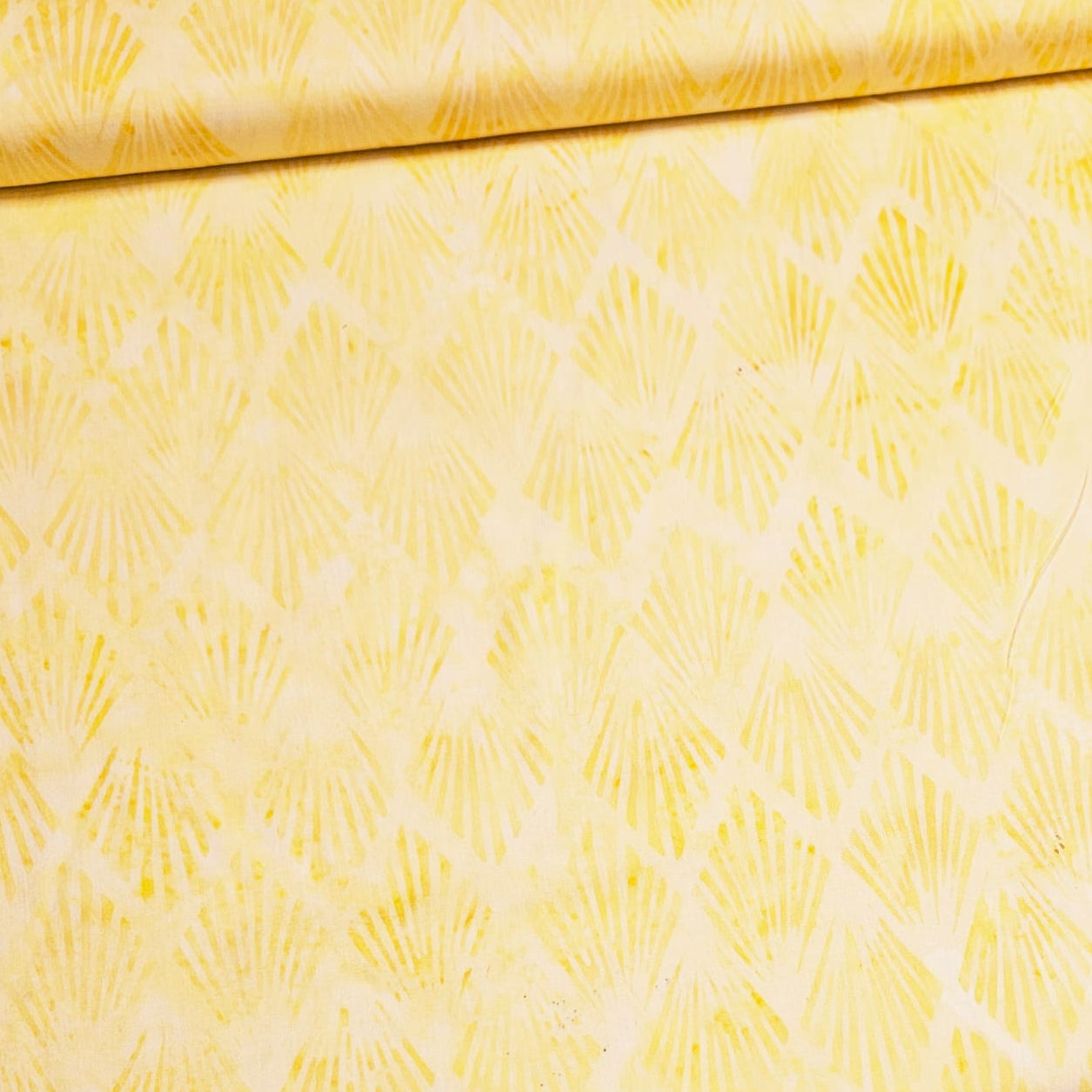 Hoffman - Bali Batiks Handpaints Seashell Citrine 3357 204 100% Cotton Fabric