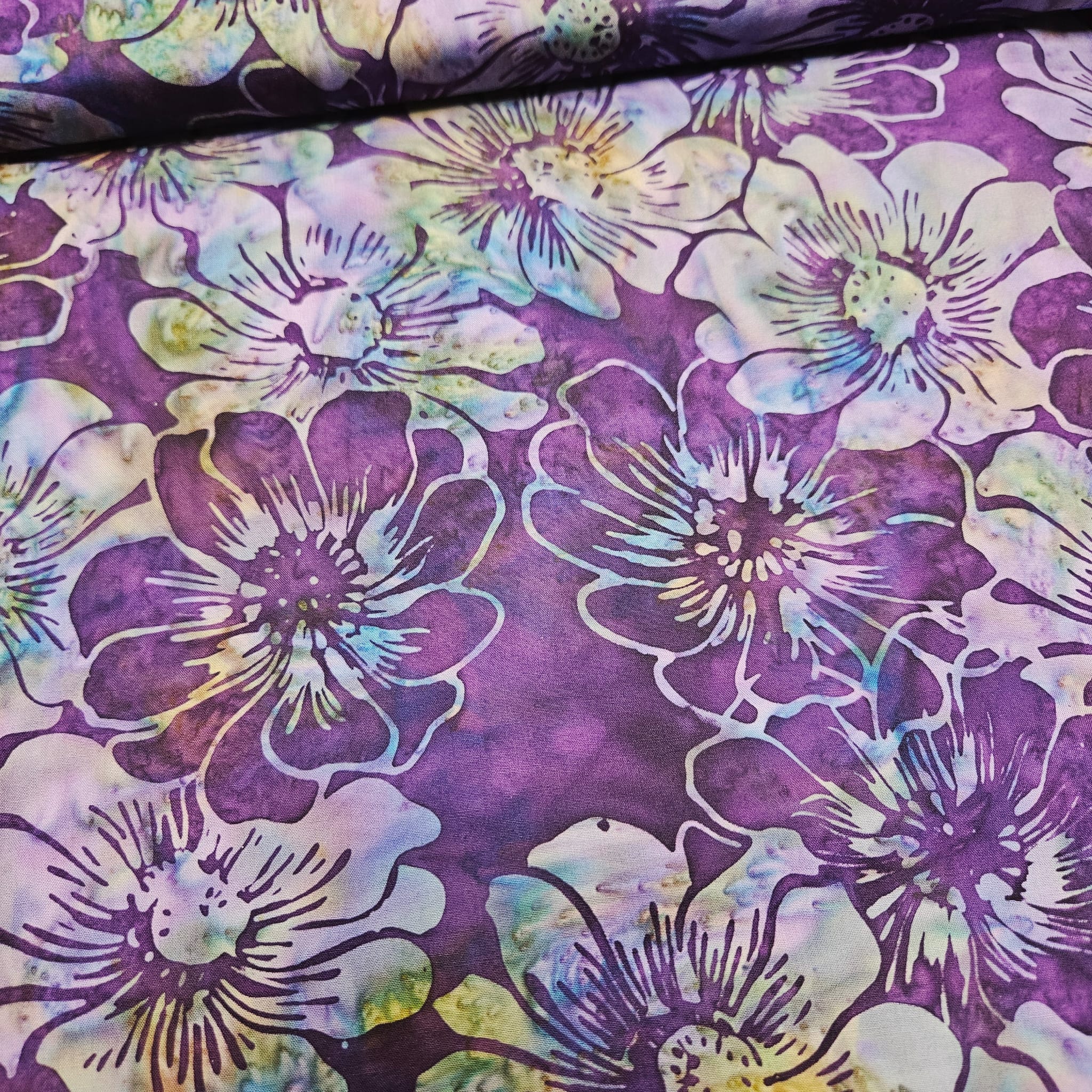 Hoffman - Bali Batiks Handpaints Blossoms Tourmaline 3358 100% Cotton Fabric