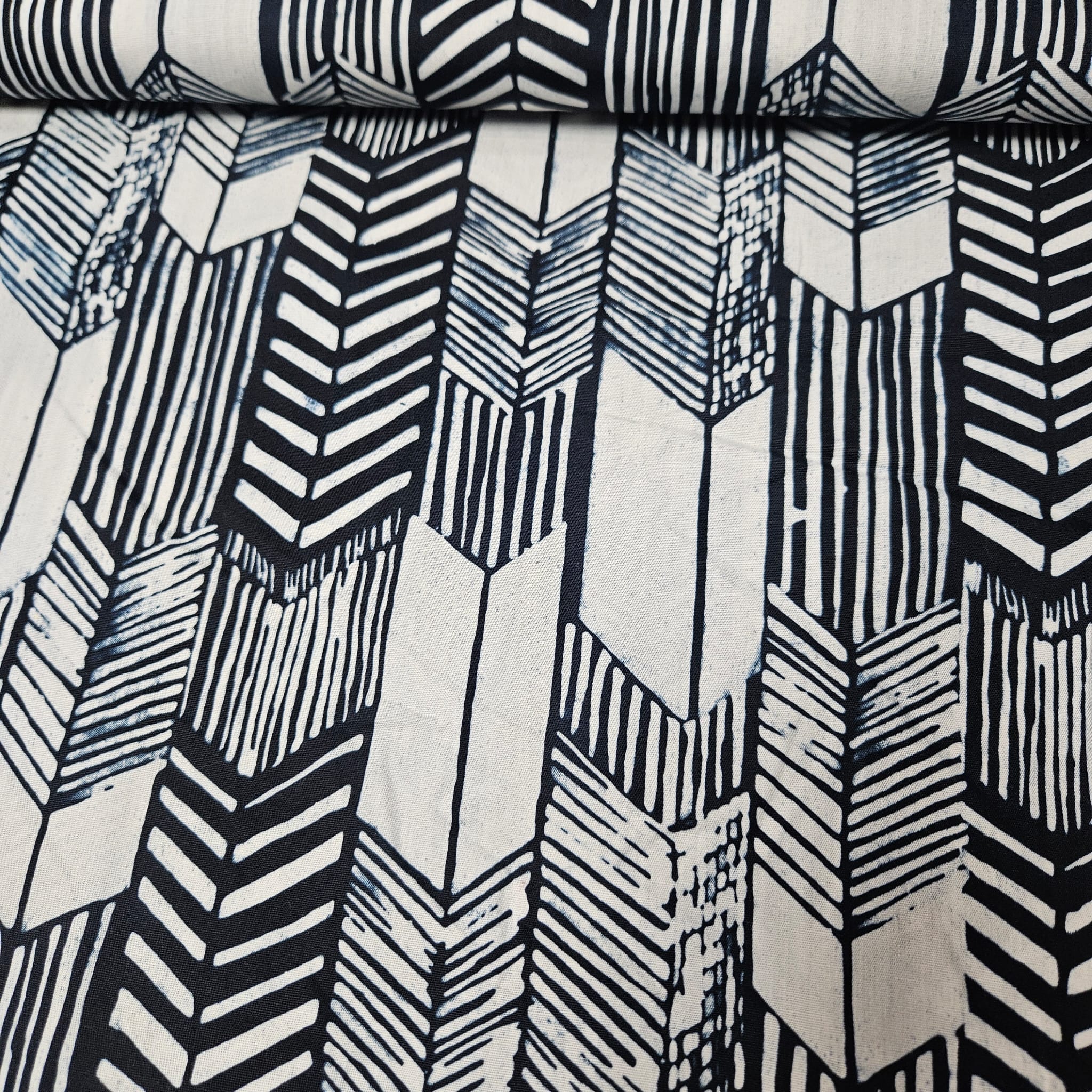 Hoffman - Bali Batiks Handpaints Black White Inka 3361-907 100% Cotton Fabric - Crafts and Quilts