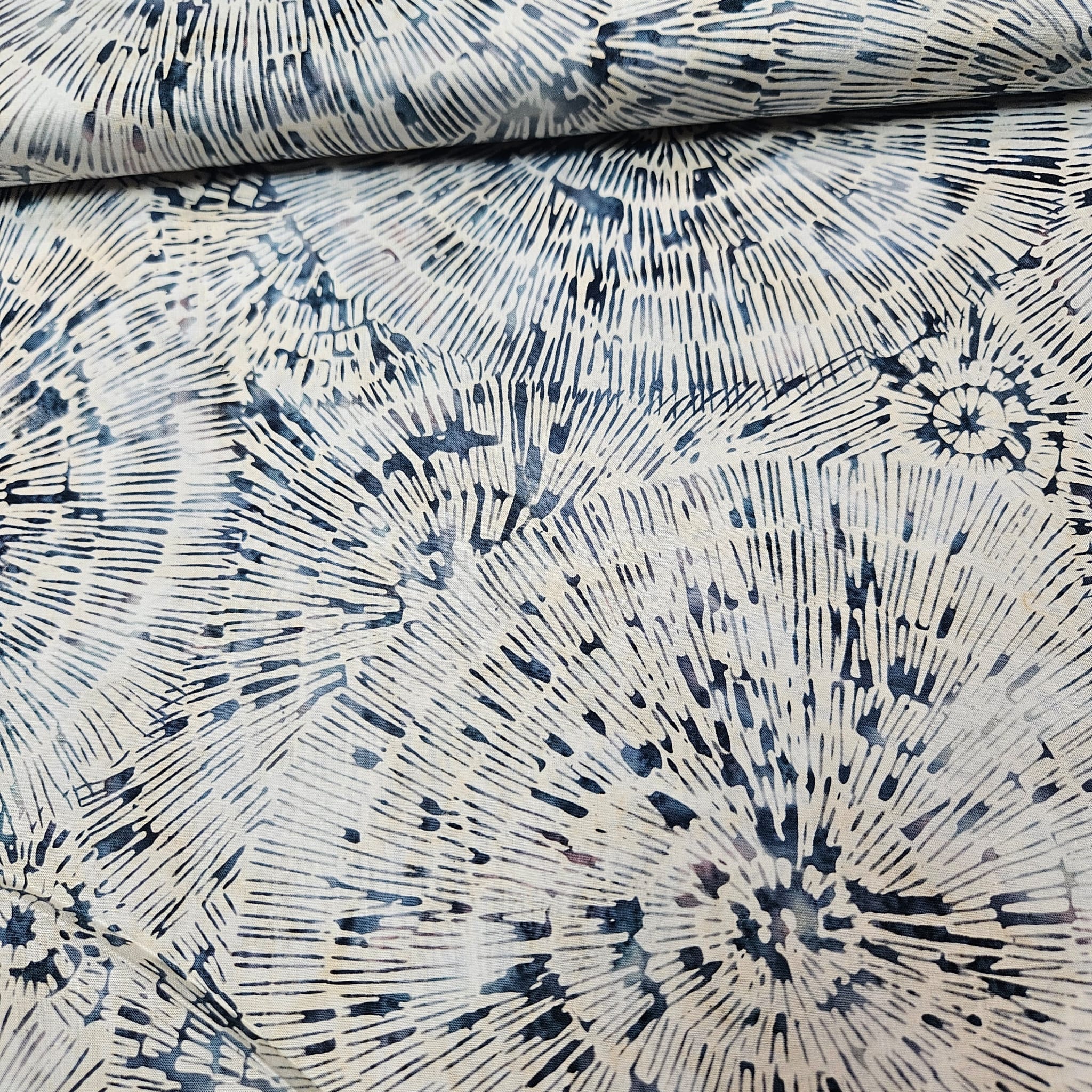 Hoffman - Bali Batiks Handpaints Burst Chintz 3361-611 100% Cotton Fabric