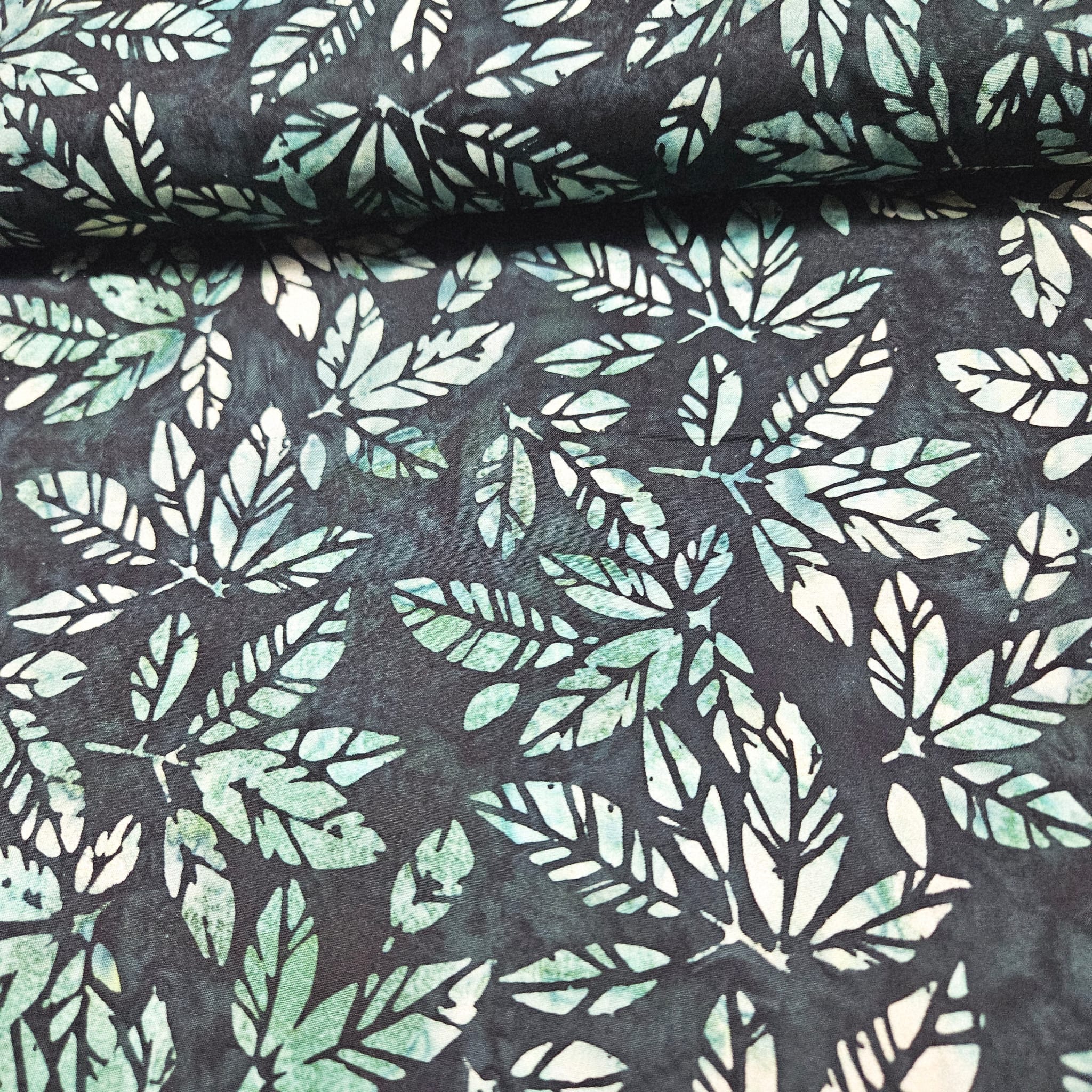 Hoffman - Bali Batiks Handpaints Leaves 3354 820 100% Cotton Fabric