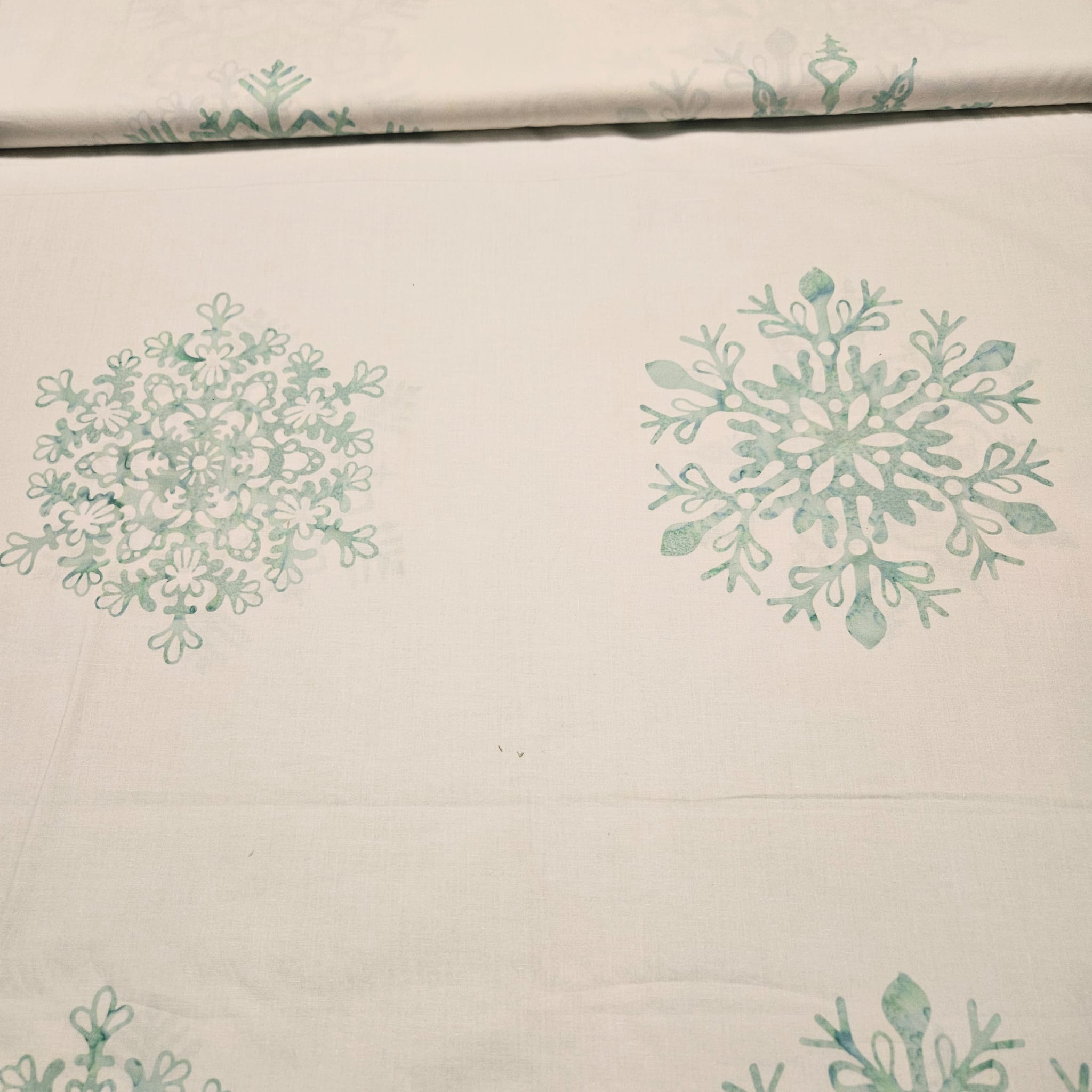 Hoffman - Bali Batiks Handpaints Snowflakes 3308 859 100% Cotton Fabric