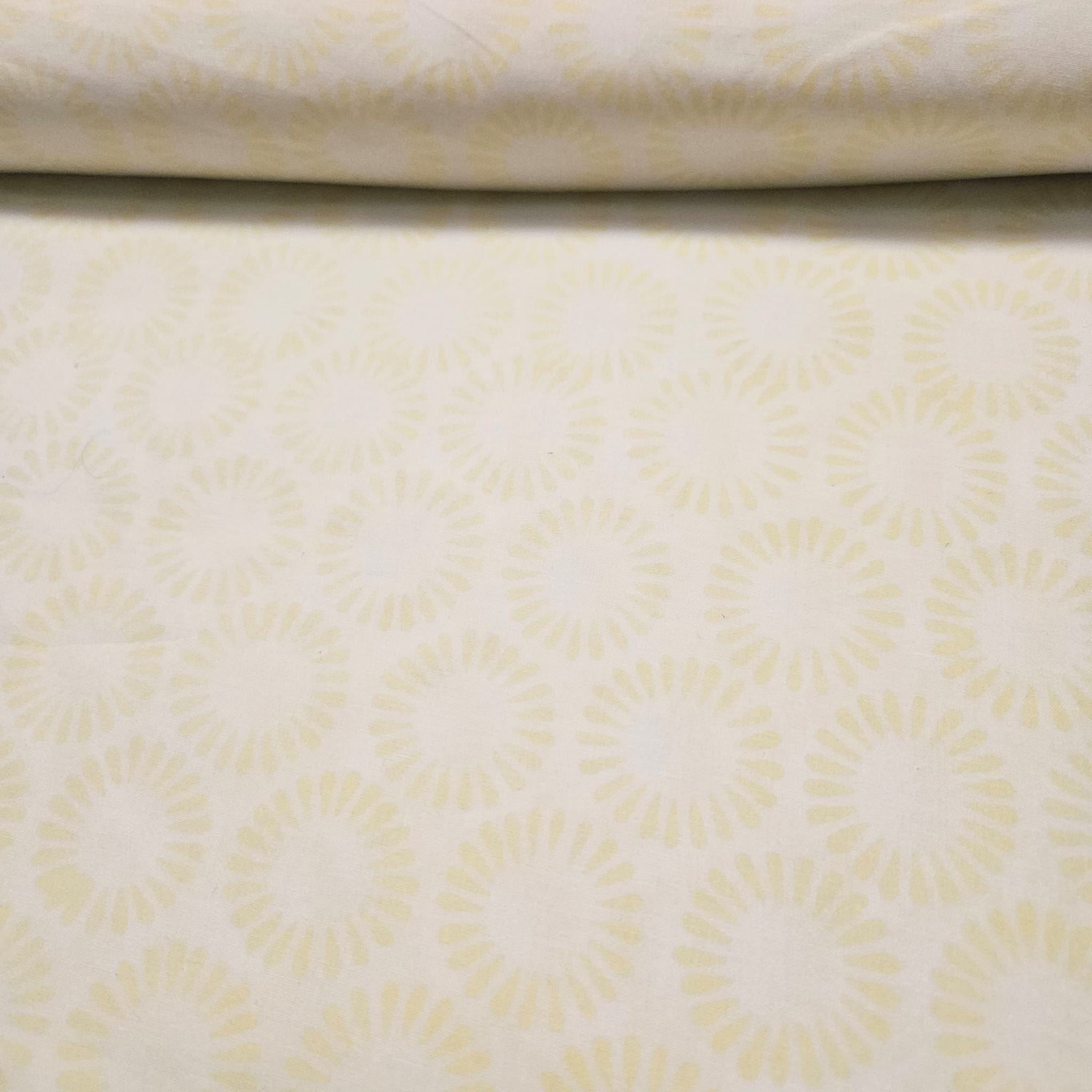 Hoffman - Bali Batiks Handpaints Sunny 3355 204 100% Cotton Fabric