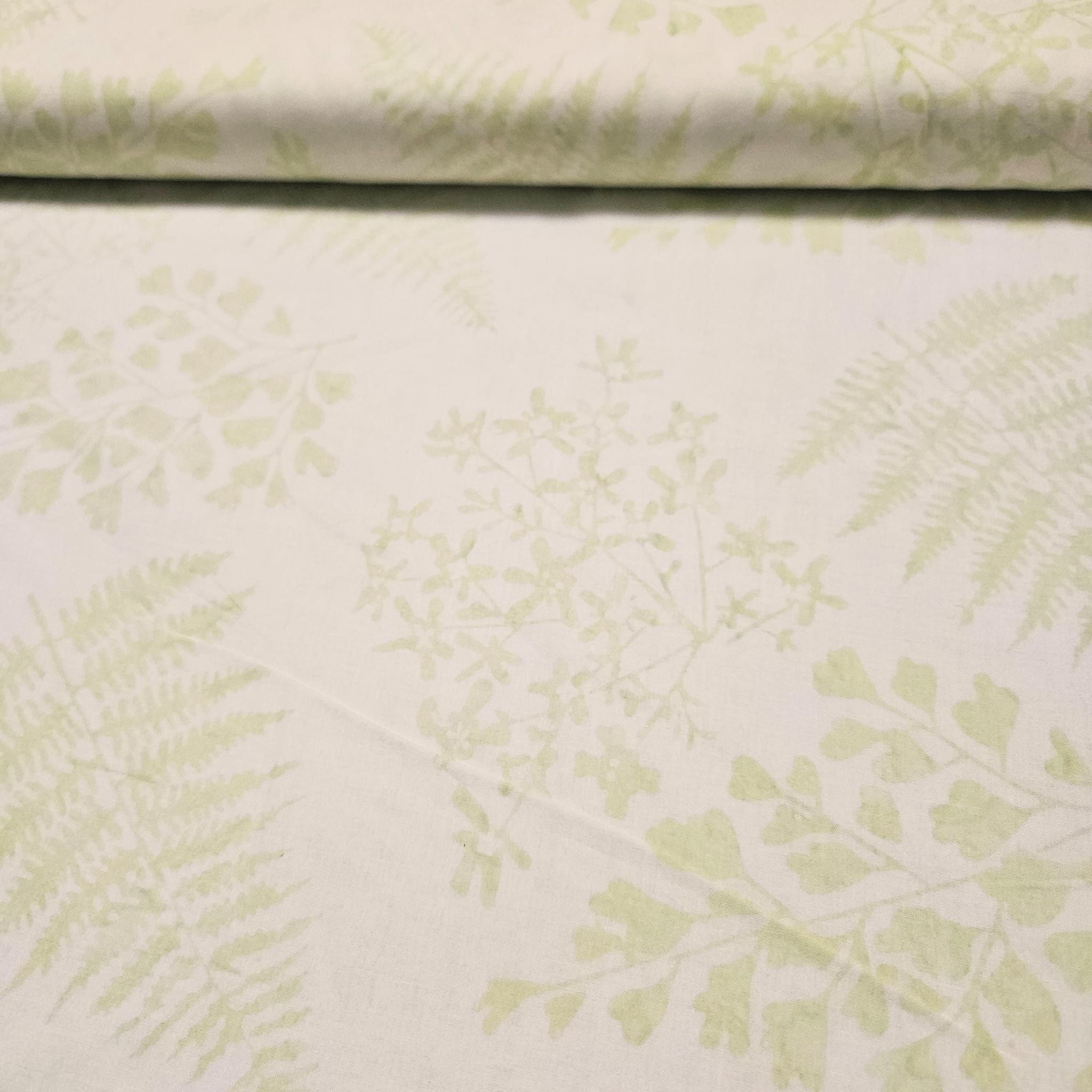 Hoffman - Bali Batiks Handpaints Pressed Leaves 3357 808 100% Cotton Fabric