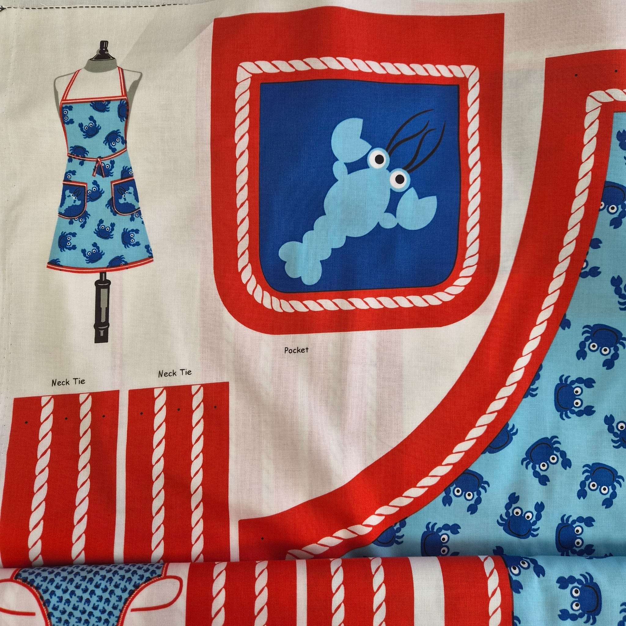 Benartex - Seaside Holidays Sew Crabby Make your own Apron Fabric Panel
