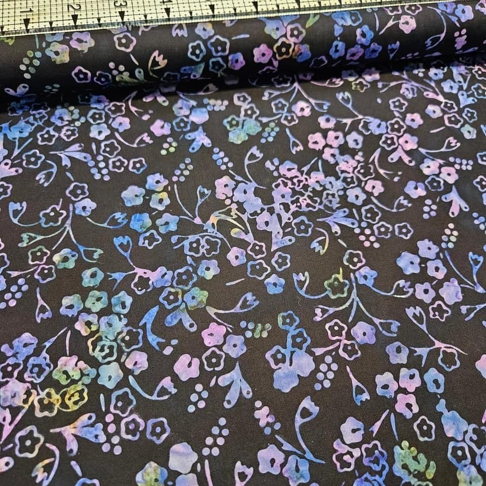 Hoffman - Bali Batiks Handpaints Blossoms Amethyst 3355-909 100% Cotton Fabric
