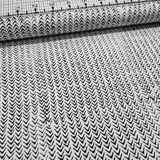 Hoffman - Bali Batiks Handpaints Chevron Black & White 100% Cotton Fabric