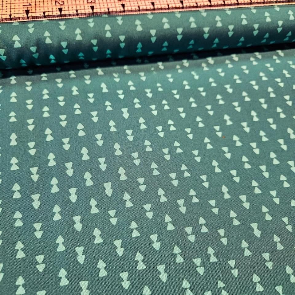 Hoffman - Bali Batiks Handpaints Hunter 150-60 100% Cotton Fabric