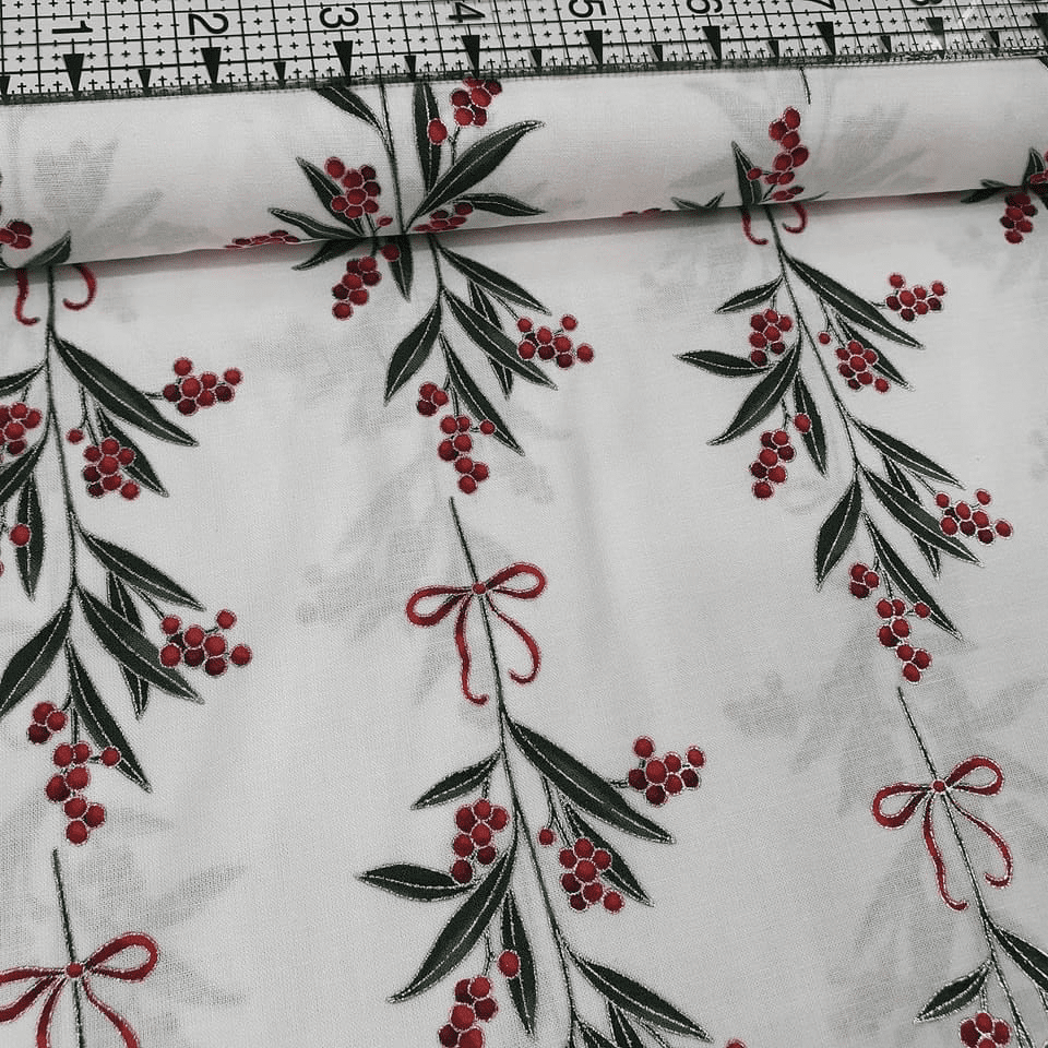 Hoffman - Winter Blooms Mistletoe White 7674 100% Cotton Fabric