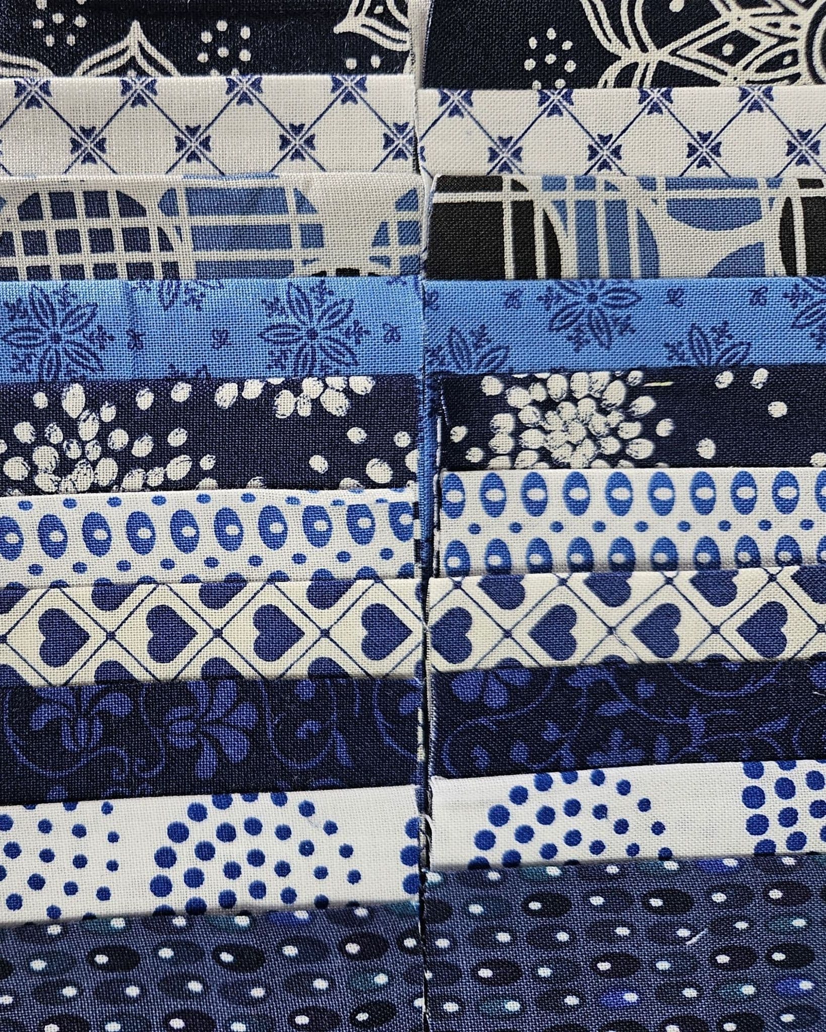 2.5" Jelly Roll - Contemporary Blue