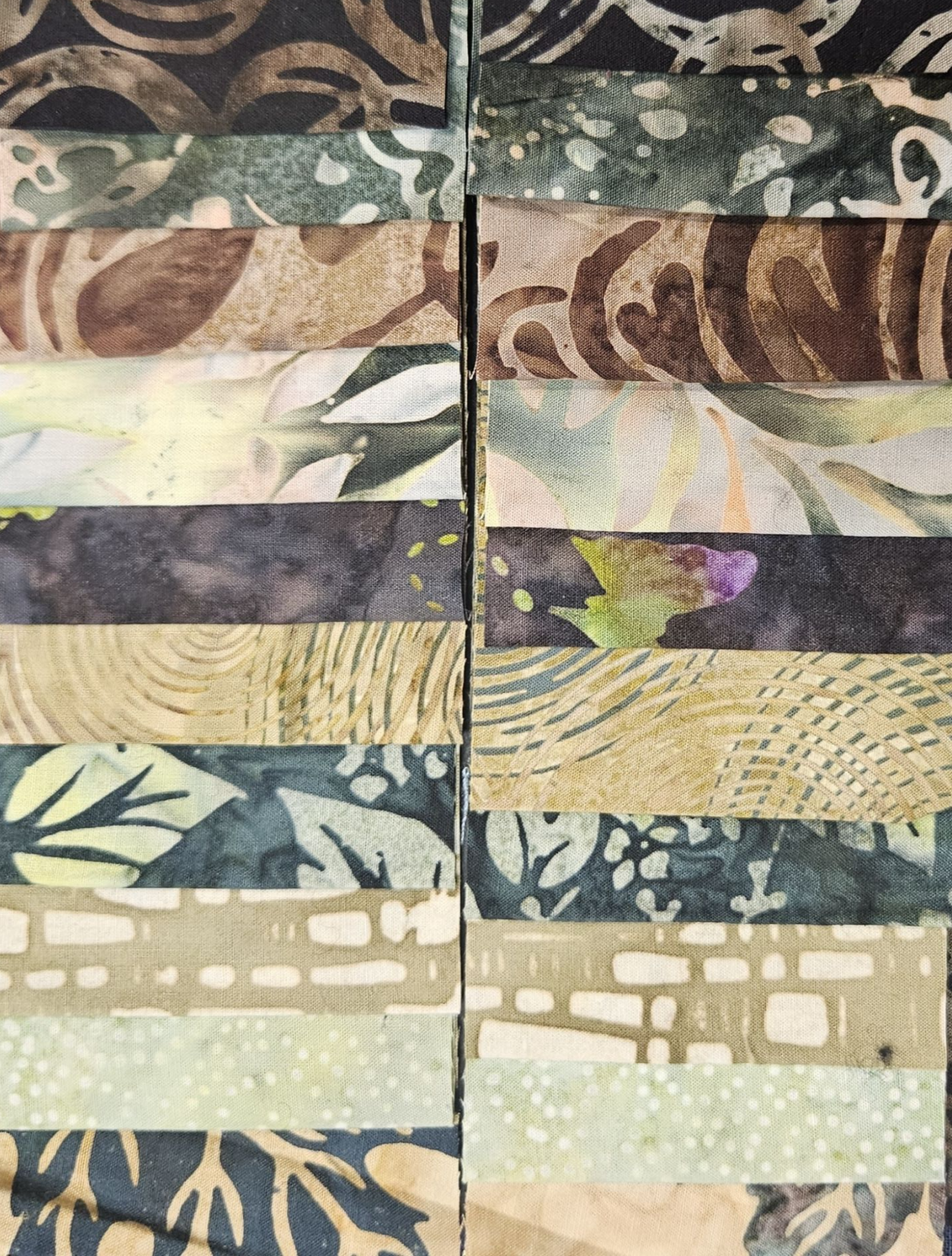 2.5" Jelly Roll - Hoffman Bali Batik Earth