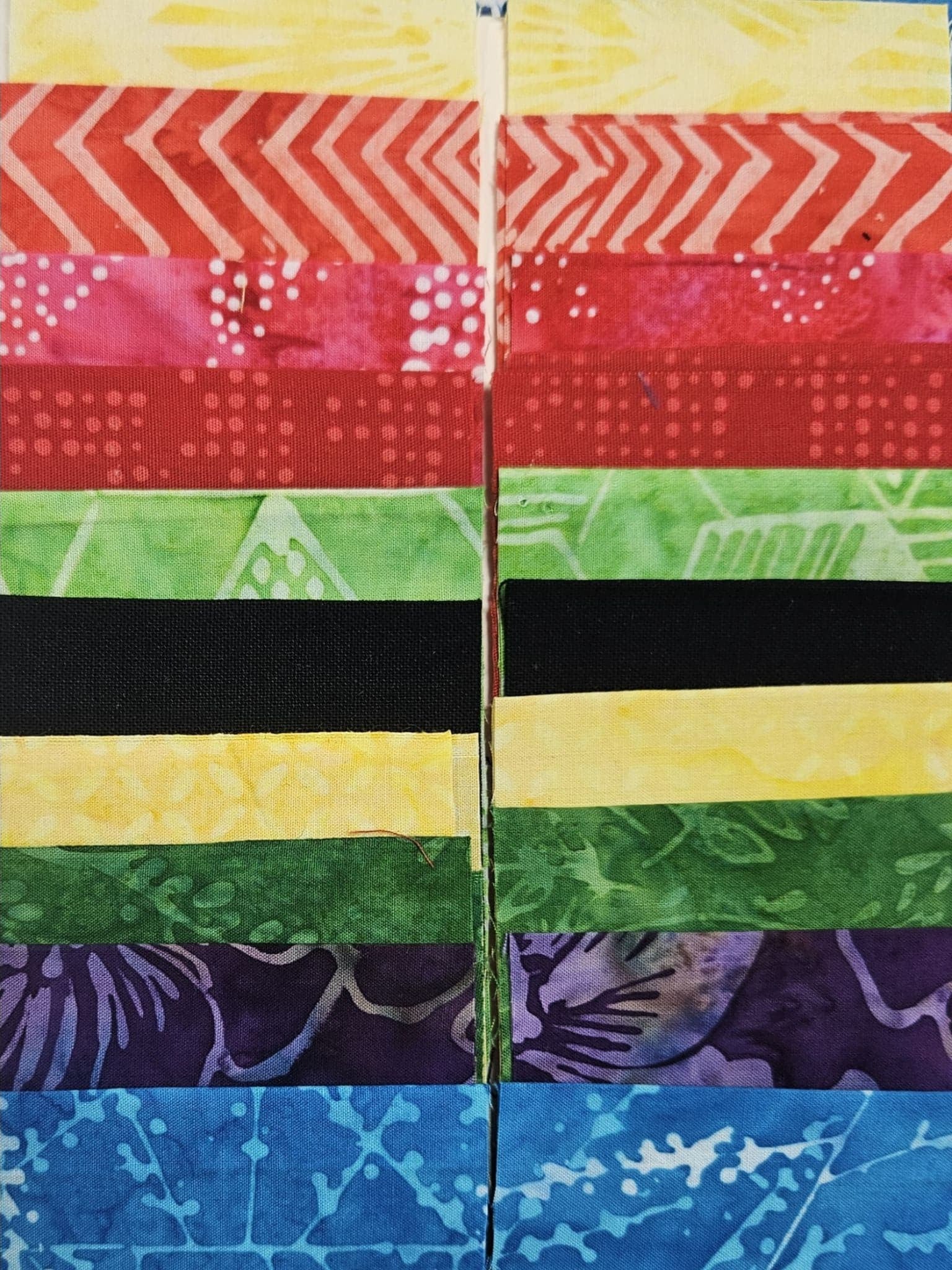 2.5" Jelly Roll - Hoffman Bali Batik Rainbow