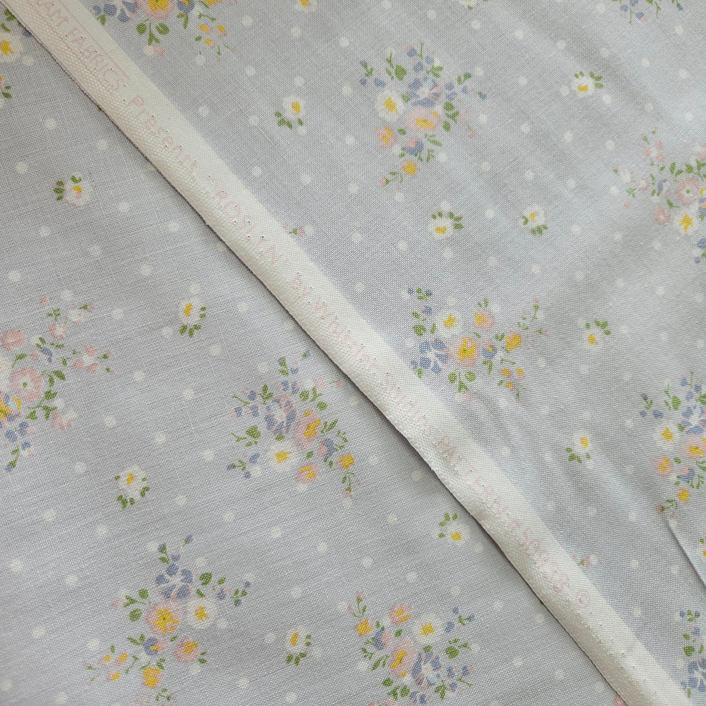 Windham Fabrics - Roslyn 50938 100% Cotton Fabric - Crafts and Quilts
