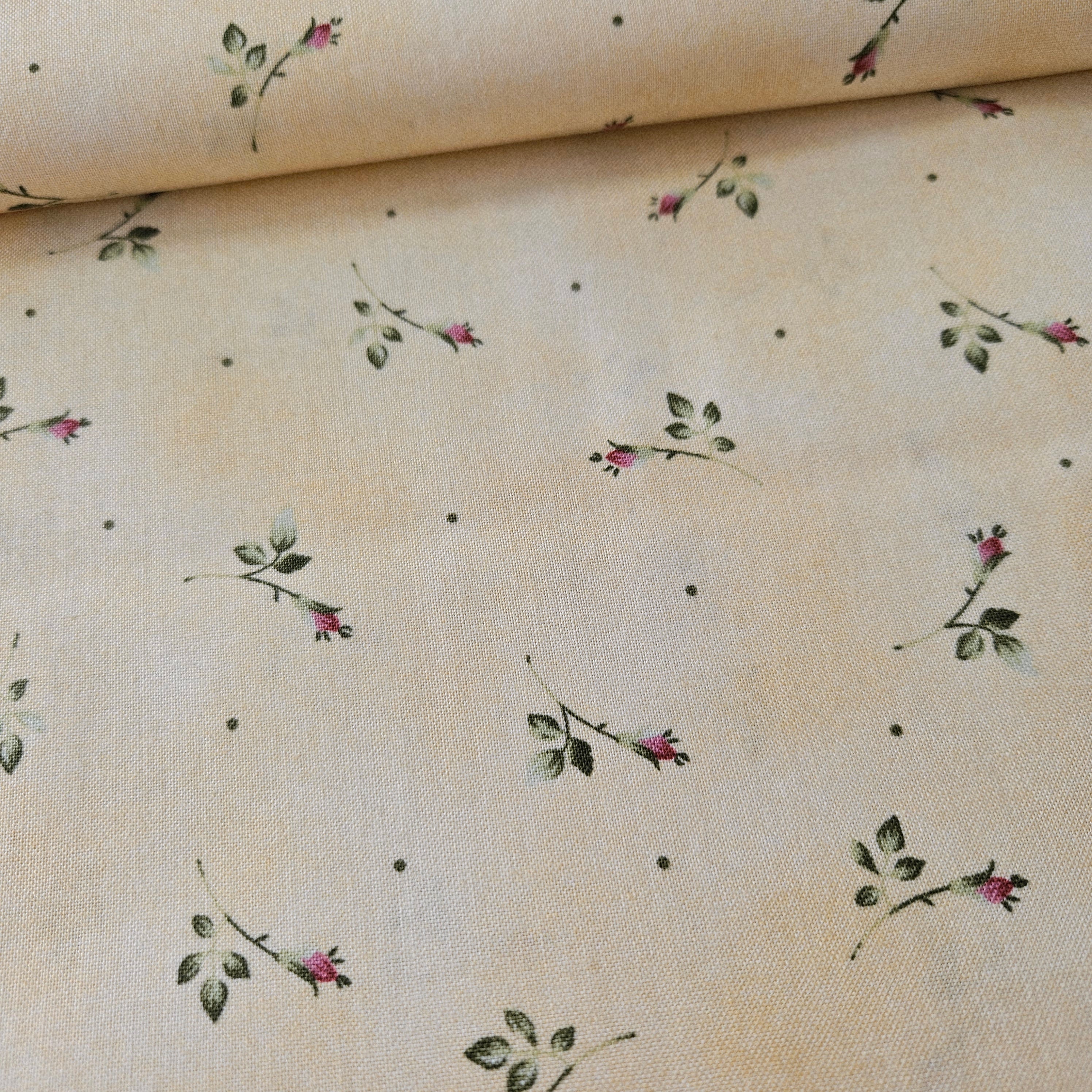 Maywood Studios - Wild Rose 726 100% Cotton Fabric - Crafts and Quilts