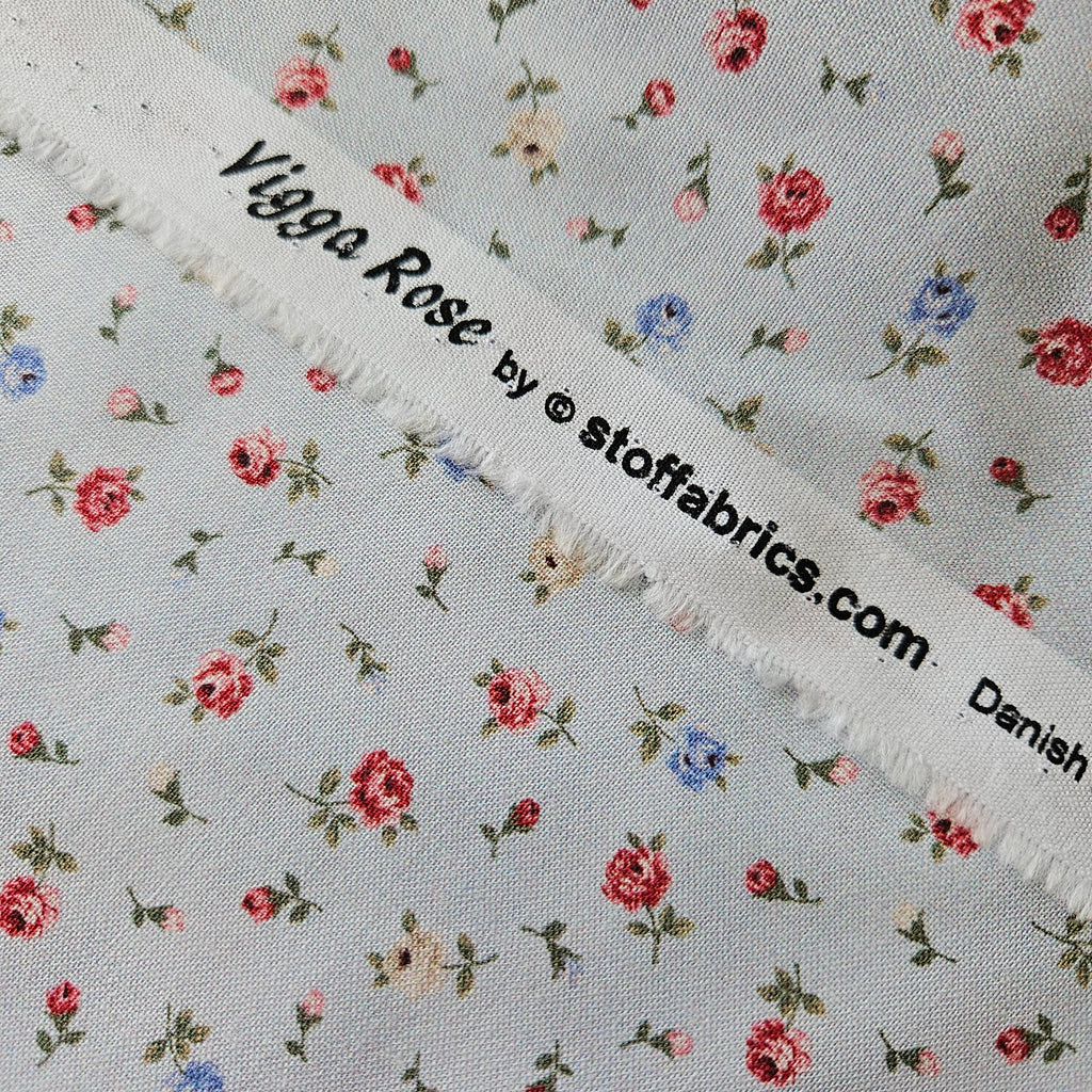 Stof - Vigga Rose Blue 100% Cotton Fabric - Crafts and Quilts