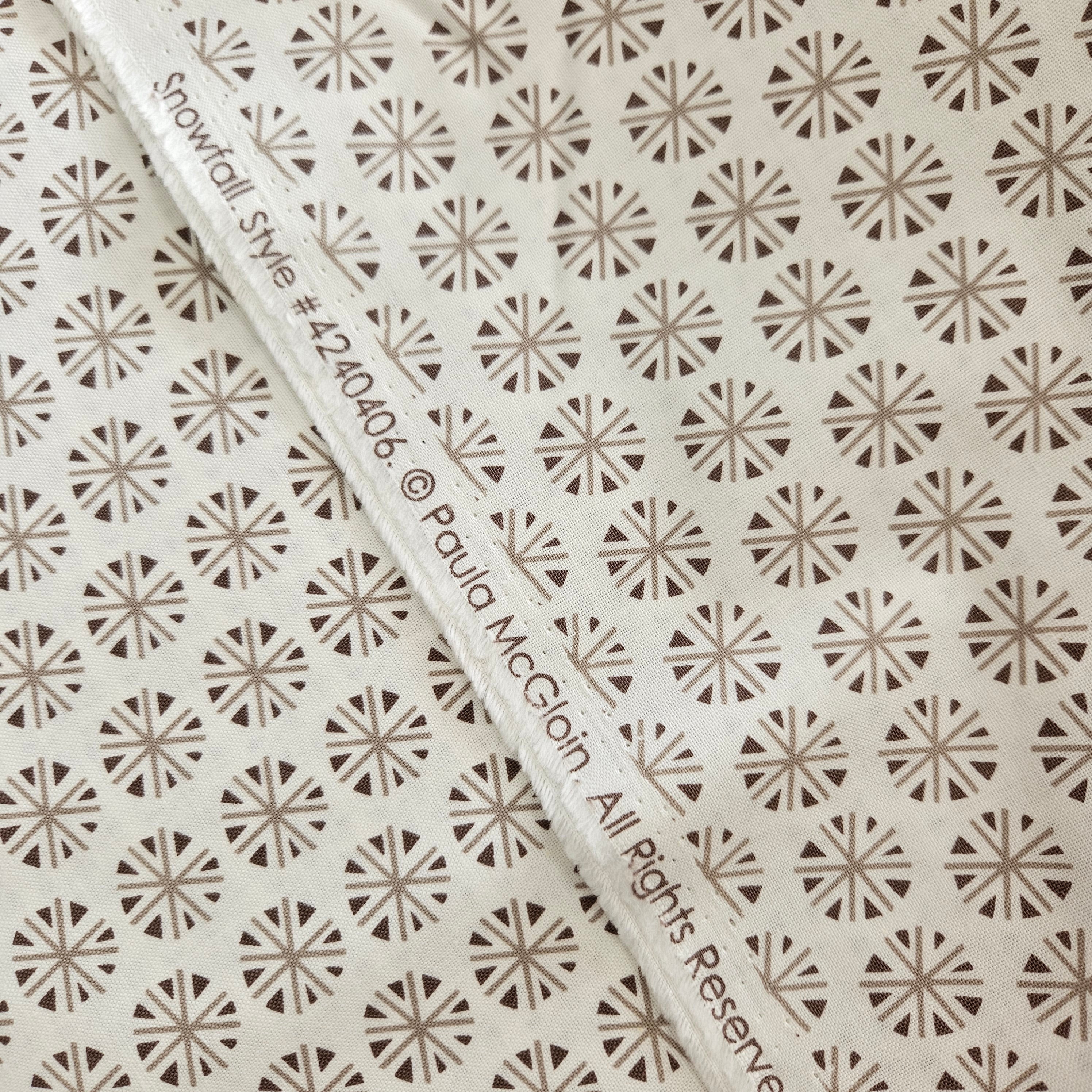 Camelot Cottons - Snowflake Style 240406 100% Cotton Fabric - Crafts and Quilts