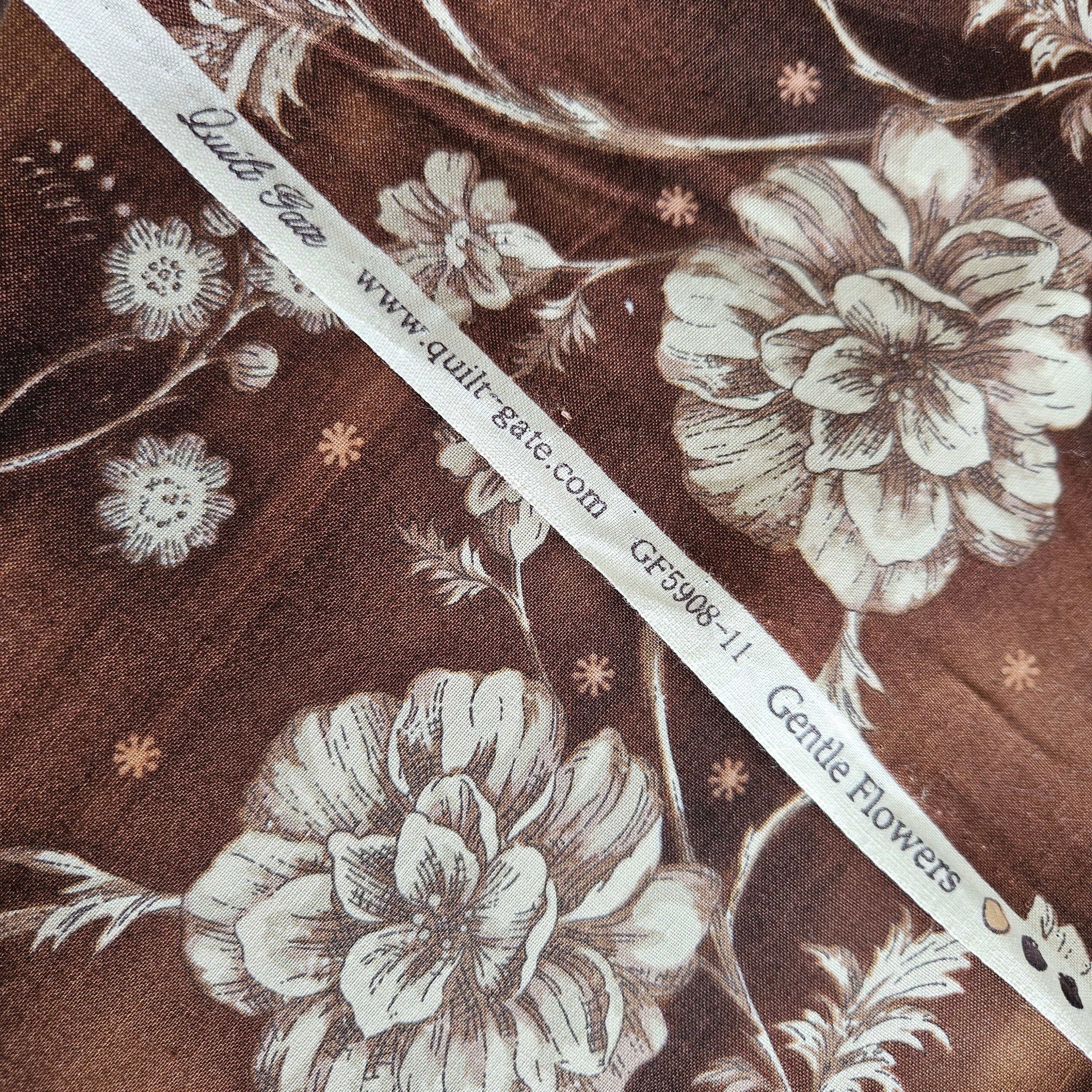 Quilt Gate - Gentle Flowers Brown GF5908-11 100% Cotton Fabric - Crafts and Quilts