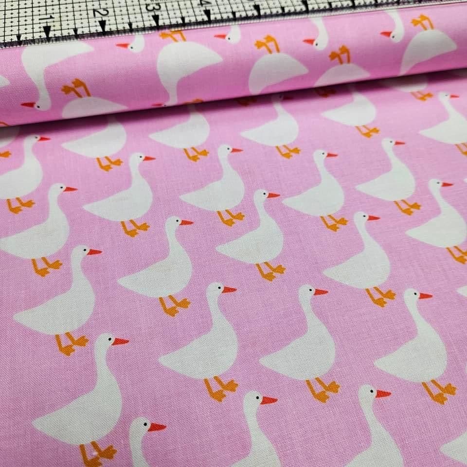 Robert Kaufman - Urban Zoologie by Ann Kelle Goose Pink 15725 100% Cotton Fabric - Crafts and Quilts