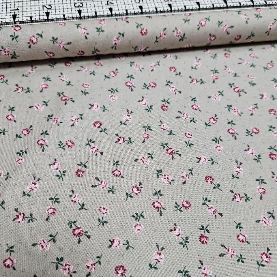 Stof - Emilys Roses Green Tiny Rose 100% Cotton Fabric