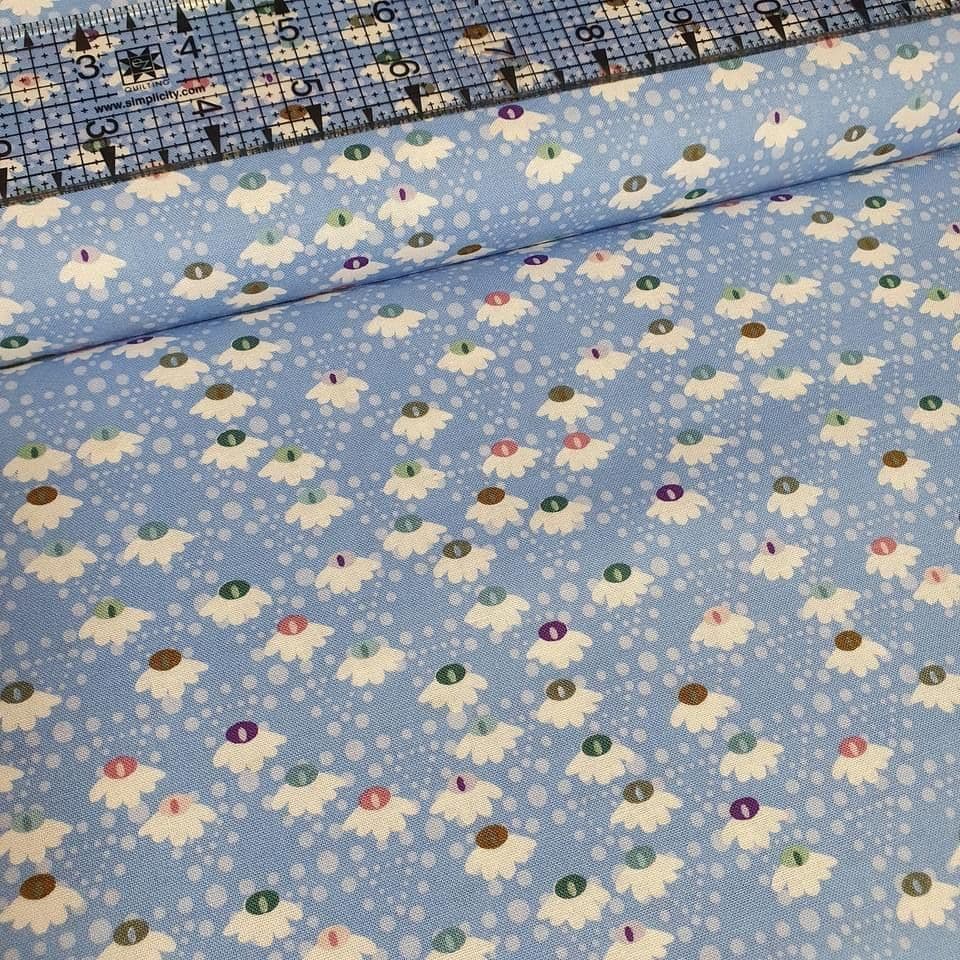Stof - Flower and Dot Daisy Spot Powder Blue 100% Cotton Fabric