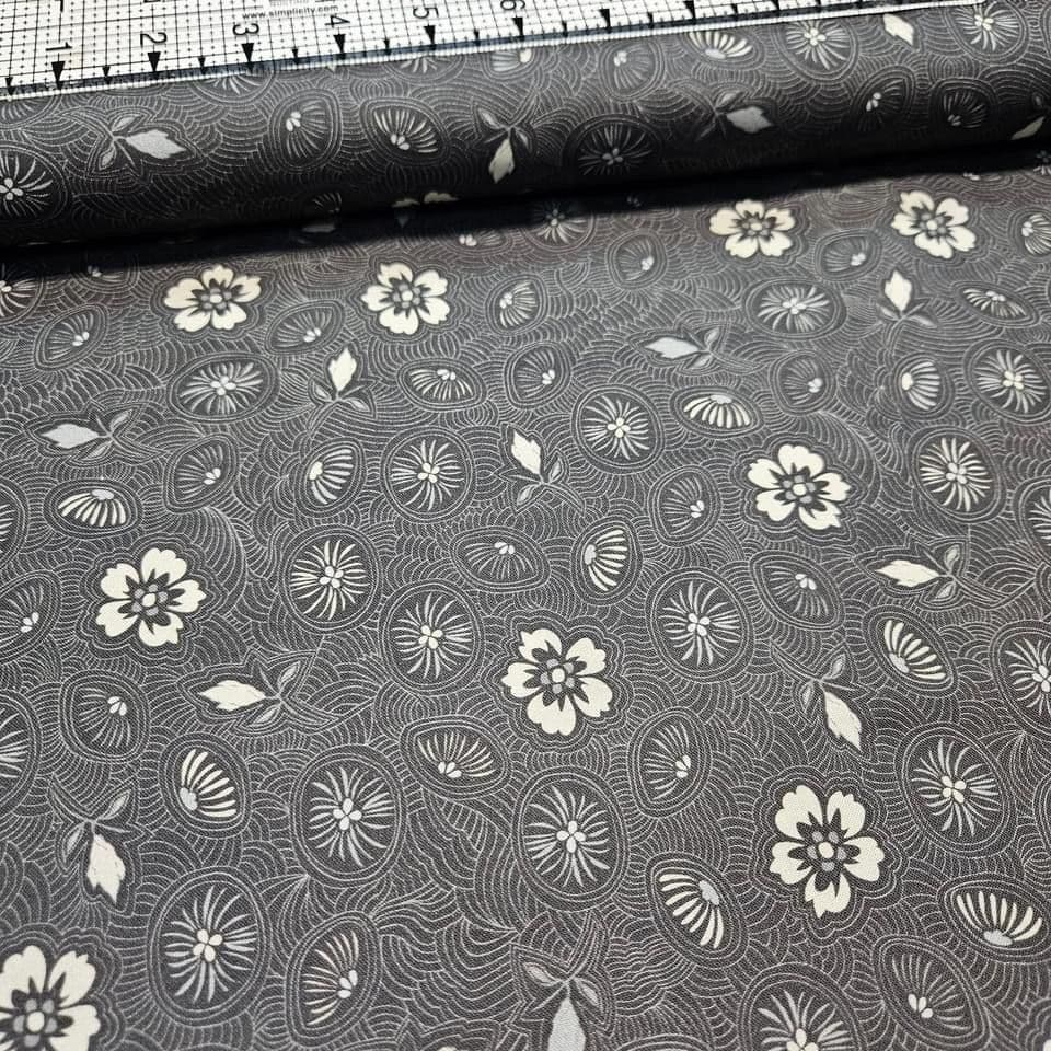 Stof - My Japanese Garden Flower Grey 100% Cotton Fabric