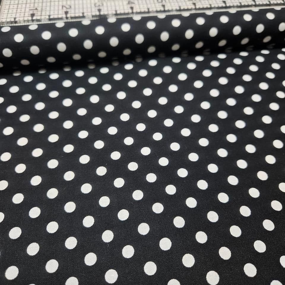 Stof - Quilters Basics Black and White Spot 4517 100% Cotton Fabric