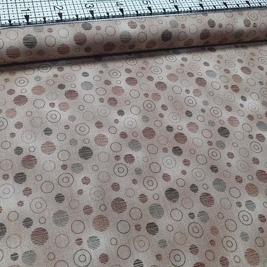 Stof - Quilters Basics Brown Spot 4518B 1 100% Cotton Fabric