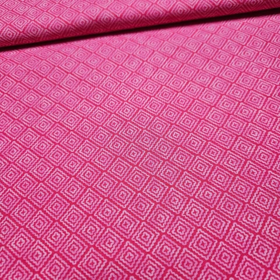 Stof - Quilters Basics Harmony Scallop Squares Pink 100% Cotton Fabric