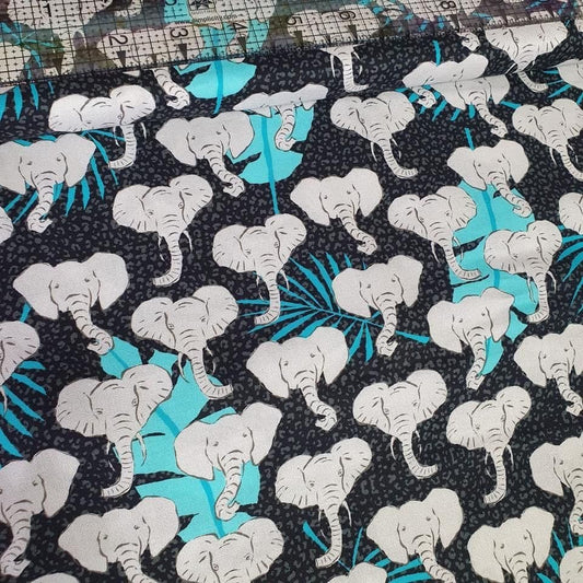 Stof - Wild with the Wild Elephants 100% Cotton Fabric