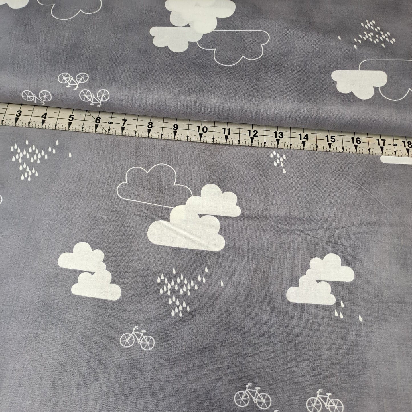 Yard Sale - Stof - Rainclouds Grey 100% Cotton Fabric